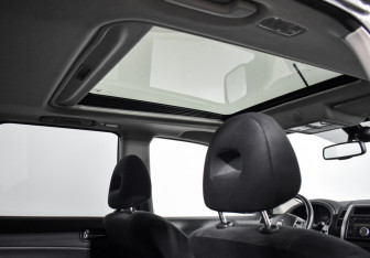 Подержанный автомобиль Nissan X-Trail 2012 года (17 фото)