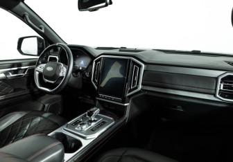 Подержанный автомобиль JAC T9 2024 года (9 фото)