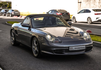 Подержанный автомобиль Porsche Boxster 2004 года (5 фото)