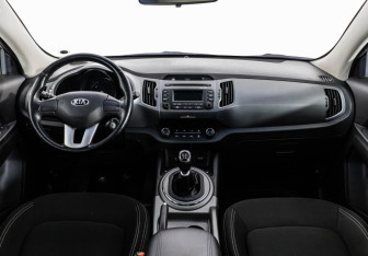 Подержанный автомобиль Kia Sportage 2015 года (10 фото)