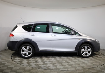 Подержанный автомобиль SEAT Altea 2012 года (4 фото)