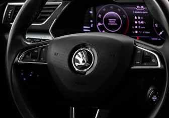 Подержанный автомобиль Skoda Superb Liftback 2019 года (11 фото)