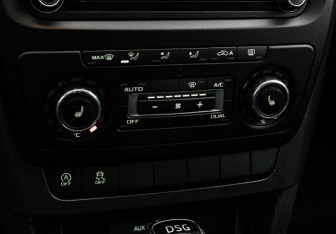 Подержанный автомобиль Skoda Yeti 2017 года (14 фото)