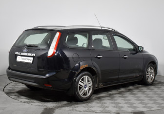 Подержанный автомобиль Ford Focus Wagon 2008 года (5 фото)