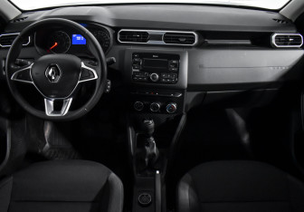 Подержанный автомобиль Renault Duster 2022 года (15 фото)