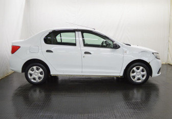 Подержанный автомобиль Renault Logan Sedan 2017 года (4 фото)