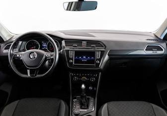 Подержанный автомобиль Volkswagen Tiguan 2017 года (10 фото)