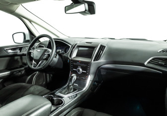 Подержанный автомобиль Ford S-MAX 2018 года (9 фото)