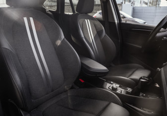 Подержанный автомобиль BMW X1 2019 года (24 фото)