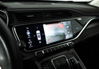 Подержанный автомобиль Geely Atlas Pro 2023 года (15 фото)