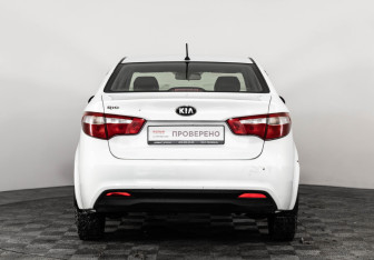 Подержанный автомобиль Kia Rio Sedan 2013 года (6 фото)