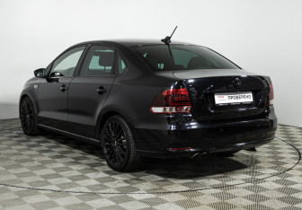 Подержанный автомобиль Volkswagen Polo Sedan 2019 года (7 фото)