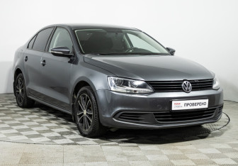 Подержанный автомобиль Volkswagen Jetta Sedan 2011 года (3 фото)