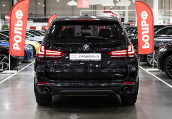 Подержанный автомобиль BMW X5 2018 года (9 фото)