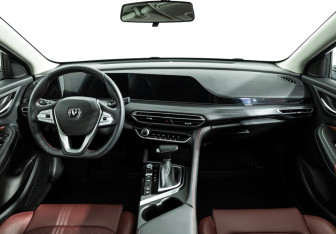 Подержанный автомобиль Changan Eado Plus 2023 года (13 фото)