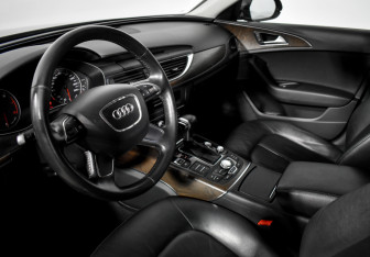 Подержанный автомобиль Audi A6 Sedan 2013 года (9 фото)