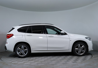 Подержанный автомобиль BMW X1 2019 года (4 фото)