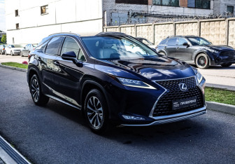Подержанный автомобиль Lexus RX 2019 года (4 фото)
