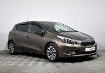 Подержанный автомобиль Kia Ceed Hatchback 2012 года (3 фото)