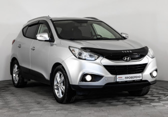 Подержанный автомобиль Hyundai ix35 2010 года (3 фото)