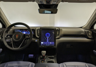 Новый Hongqi HS3 2024 (10 фото)