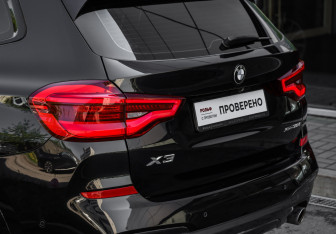 Подержанный автомобиль BMW X3 2019 года (11 фото)