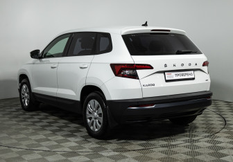 Подержанный автомобиль Skoda Karoq 2021 года (7 фото)