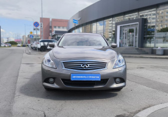 Подержанный автомобиль Infiniti G Sedan 2010 года (2 фото)