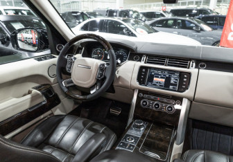 Подержанный автомобиль Land Rover Range Rover 2013 года (13 фото)