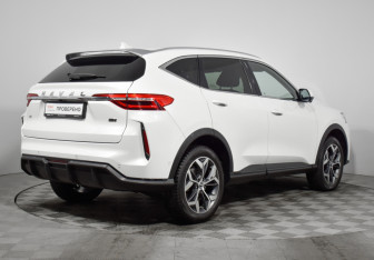 Подержанный автомобиль Haval F7 2023 года (5 фото)