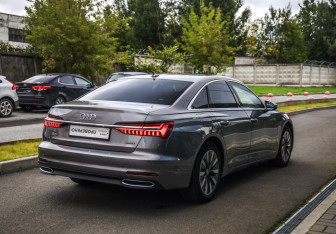 Подержанный автомобиль Audi A6 Sedan 2019 года (6 фото)