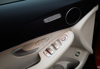 Подержанный автомобиль Mercedes-Benz GLC Coupe 2017 года (13 фото)