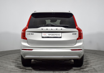Подержанный автомобиль Volvo XC90 2021 года (6 фото)