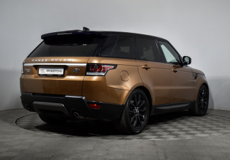 Подержанный автомобиль Land Rover Range Rover Sport 2017 года (6 фото)