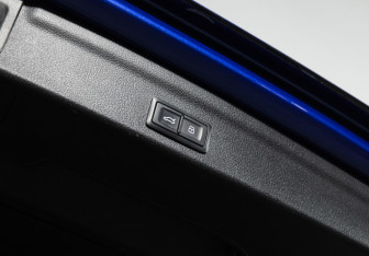 Подержанный автомобиль Audi Q3 2020 года (22 фото)