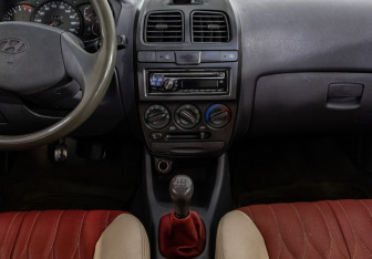 Подержанный автомобиль Hyundai Accent Sedan 2007 года (12 фото)