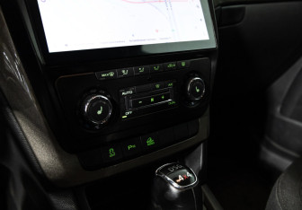 Подержанный автомобиль Skoda Yeti 2014 года (18 фото)