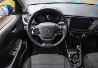 Подержанный автомобиль Hyundai Solaris Sedan 2020 года (12 фото)