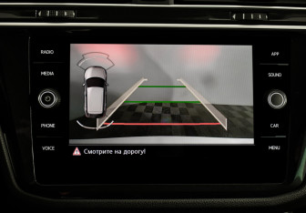 Подержанный автомобиль Volkswagen Tiguan 2019 года (16 фото)