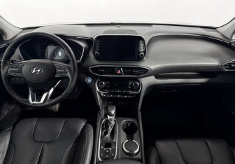 Подержанный автомобиль Hyundai Santa Fe 2019 года (15 фото)