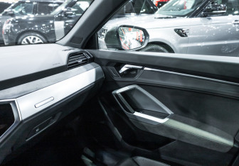 Подержанный автомобиль Audi Q3 Sportback 2020 года (26 фото)