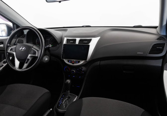 Подержанный автомобиль Hyundai Solaris Sedan 2012 года (9 фото)