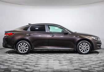 Подержанный автомобиль Kia Optima Sedan 2017 года (4 фото)