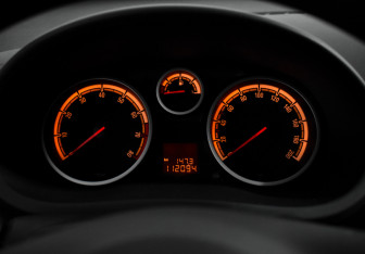 Подержанный автомобиль Opel Corsa 2008 года (17 фото)