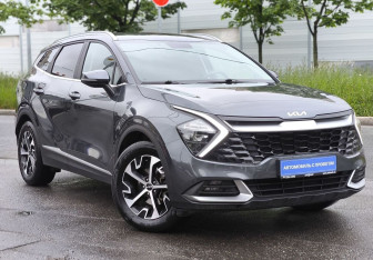 Подержанный автомобиль Kia Sportage 2022 года (8 фото)