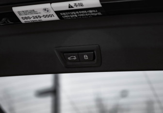 Подержанный автомобиль BMW X6 2024 года (37 фото)