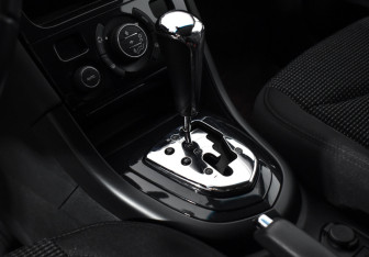 Подержанный автомобиль Peugeot 408 2013 года (11 фото)