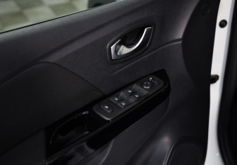 Подержанный автомобиль Renault Kaptur 2021 года (21 фото)