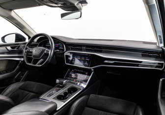 Подержанный автомобиль Audi A6 Wagon 2018 года (11 фото)