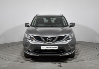 Подержанный автомобиль Nissan Qashqai 2017 года (2 фото)